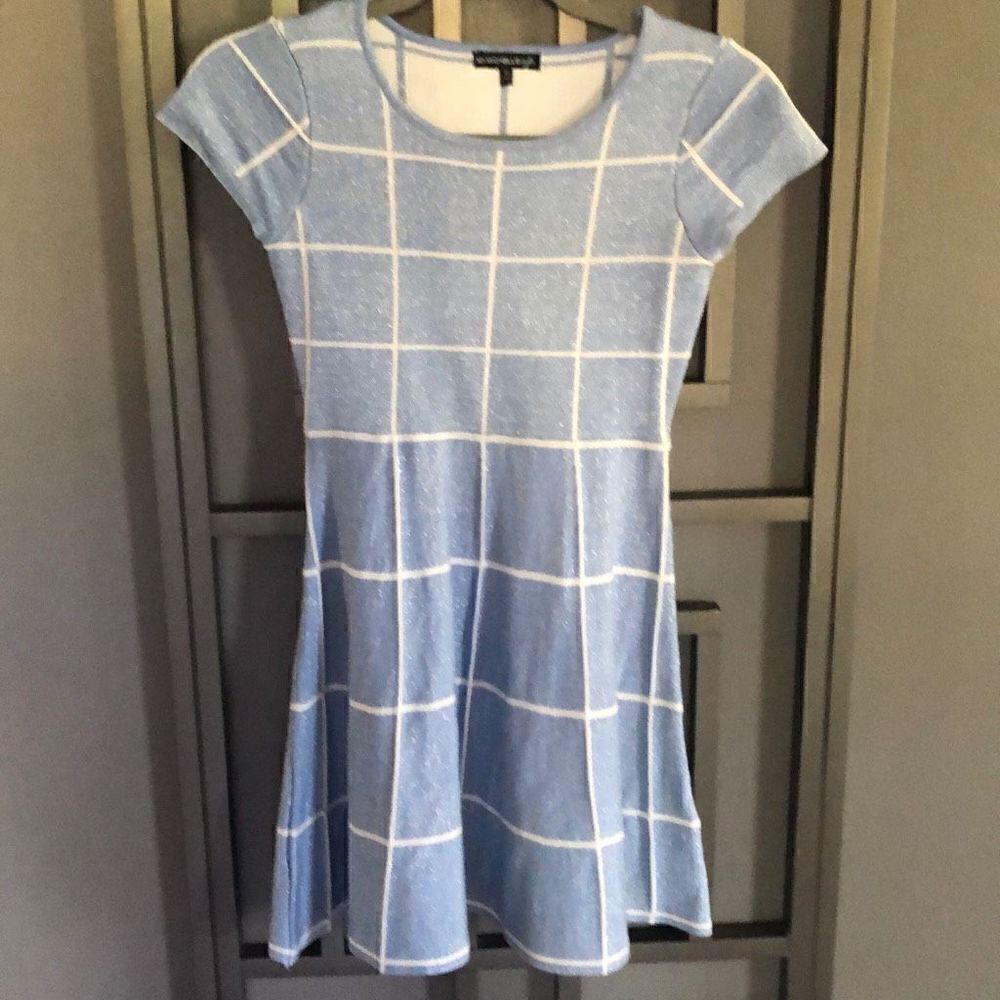 My Michelle Girls size medium baby blue knit short sleeve dress with Lurex shim